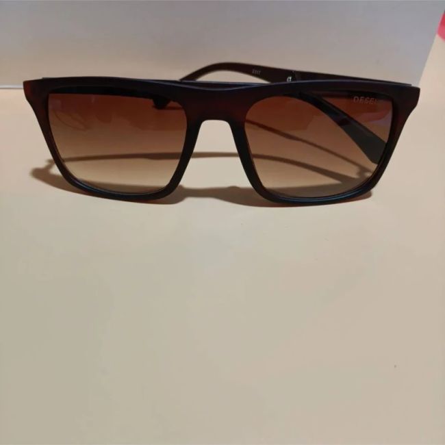 عینک آفتابی مردانه دیزل DESELZ آیتم 2317 استاندارد UV400 مناسب صورت متوسط و بزرگ 5 رنگ جذاب