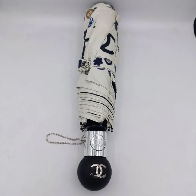 چتر اتوماتیک برند چنل CHANEL ضد باد با پارچه نانو و جعبه کادویی رنگ کرم نخودی