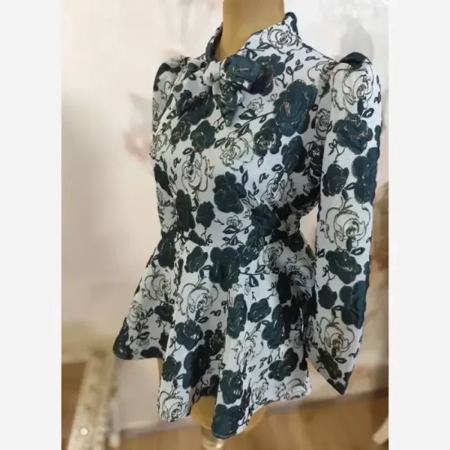 شومیز مجلسی زنانه ژاکارد ترک طرح برجسته شاین طرح مهگل