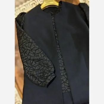 ست سه تکه کت و شلوار و تاپ زنانه طرح ستین پارچه مازراتی رنگ مشکی