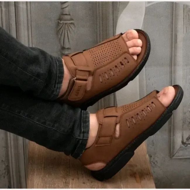 صندل تابستانی مردانه چرم مصنوعی رنگ عسلی