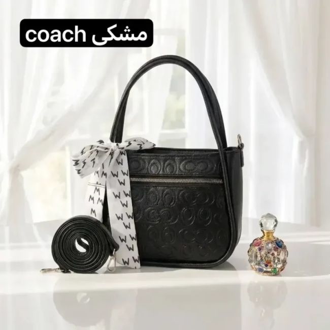 کیف پاسپورتی چرم مصنوعی زنانه مشکی ابعاد 25 در 20 سانتیمتر