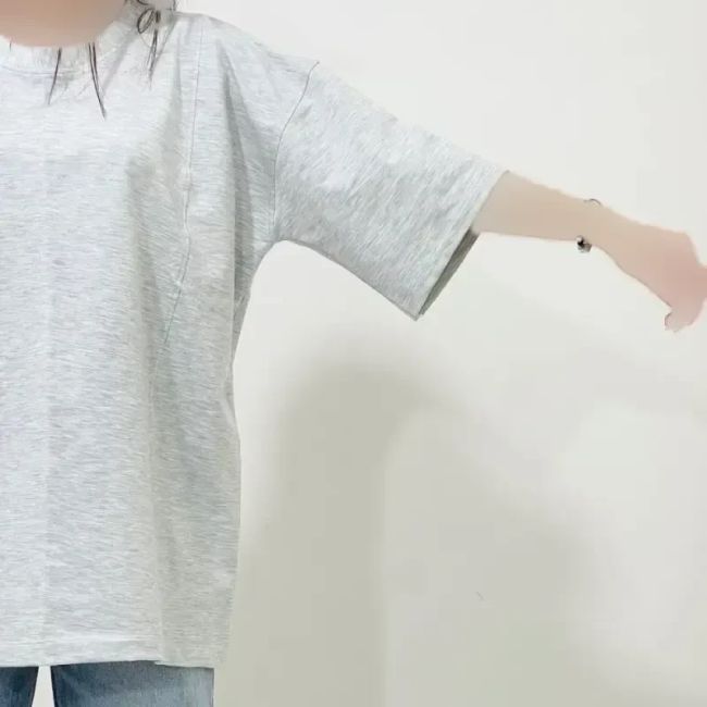 تیشرت باکسی زنانه گلکسی دورسینه 1200 سانت قد 64 سانت