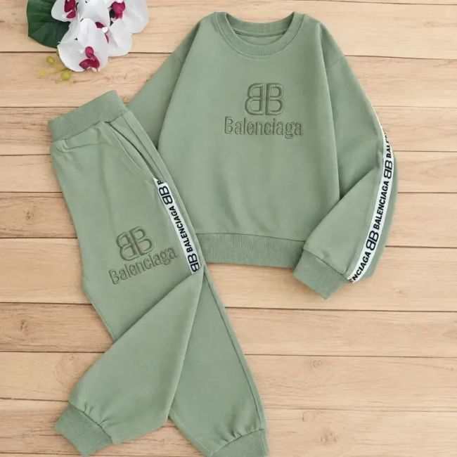 بلوز شلوار دورس بچگانه Balenciaga گلدوزی شده رنگ سبز بنتون نسکافه ای مشکی سایز 40 45 50