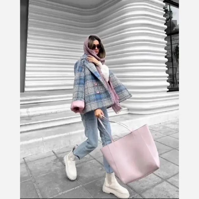 پالتو چهار دکمه ژورنالی ضخیم و گرم جنس روناک بیسکویتی شانل استرکشی شده