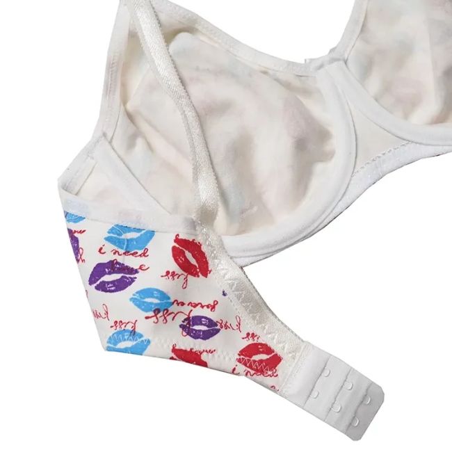 ست شورت و سوتین نخی فنردار طرح لب kiss me سایزبندی کامل