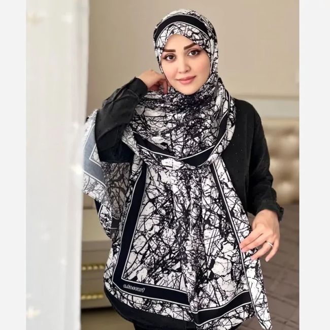 شال نخ کاستوم طرح ختن اسپرت سفید مشکی