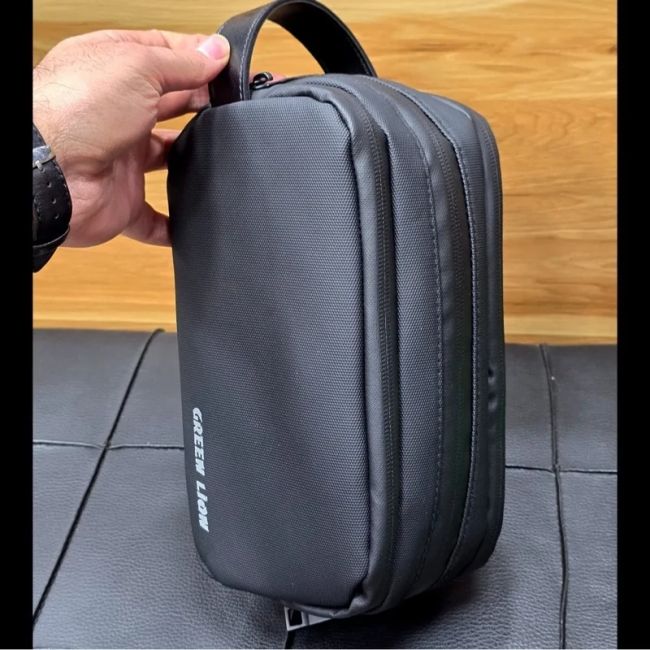 کیف دستی مردانه ضد آب گرین لاین جنس اسکین سیلیکونی ابعاد 13 در 23 سانتی متر