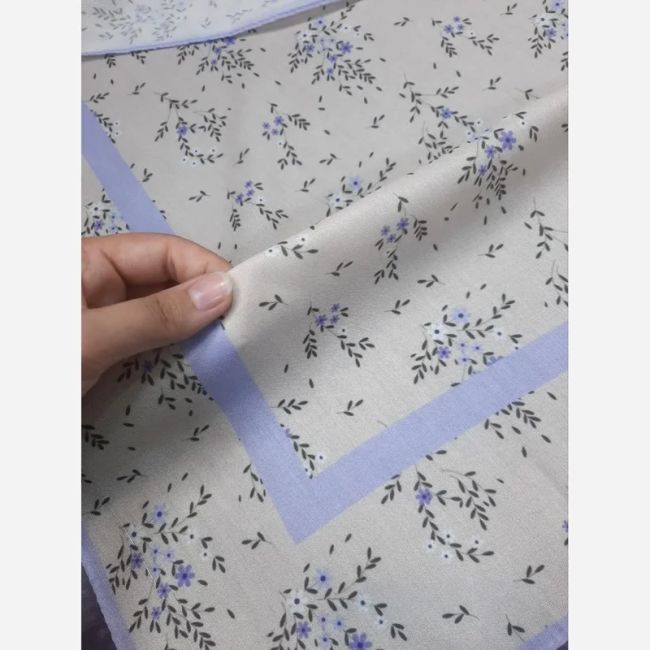روسری نخ کاستوم طرح گندم قواره بزرگ 140 سانتیمتر زمینه کرم