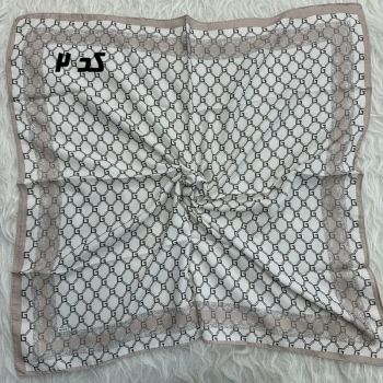 مینی اسکارف نخی نسکافه ای طرح دار قواره 65 در 65 سانتی متر