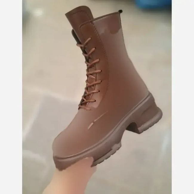 بوت لژ دار زنانه در دو رنگ مشکی و قهوه ای سایز 37 تا 40