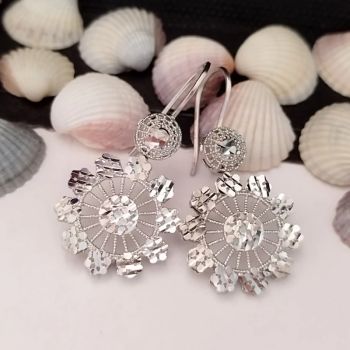 گوشواره نقره زنانه طرح گل تراش دار عیار 925 روکش طلا سفید BSJ silver