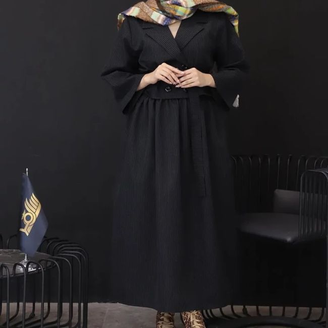 کت دامن زنانه مدل برشکا پارچه دیپلمات رنگ مشکی سایز 1 و 2