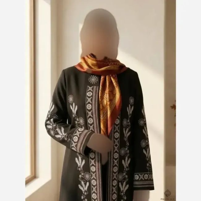 مانتو مزونی گلدوزی مدل گلسان مشکی پارچه مازراتی نخ توییست سایز بزرگ