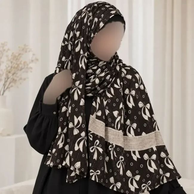 شال نخی برشکا لمه قهوه ای طرح دار