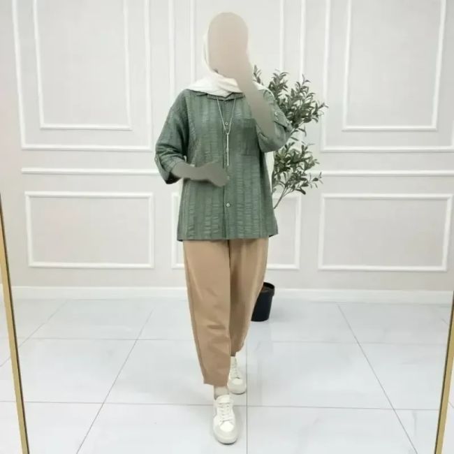 شومیز مانتویی کوک دوزی بهاره فری سایز نسکافه ای سبز کرم مشکی