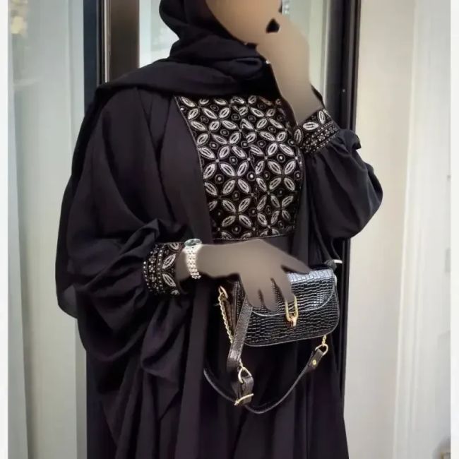عبا مشکی طرح محیا با خرجکار سوزن دوزی هندی کرپ الیزه