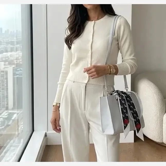 کیف زنانه چرم مصنوعی اسپرت و روزمره با بند بلند