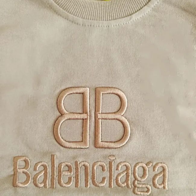 بلوز شلوار دورس بچگانه Balenciaga گلدوزی شده رنگ سبز بنتون نسکافه ای مشکی سایز 40 45 50