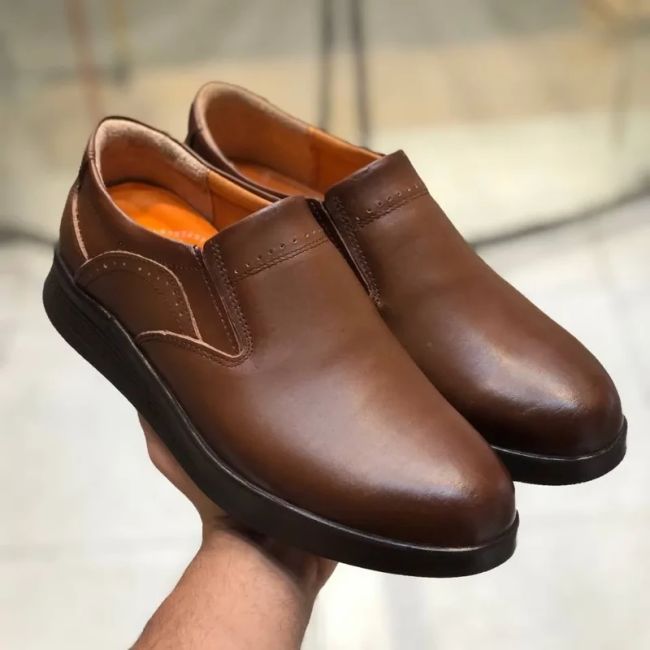 کفش چرم مردانه مدل فانتوم عسلی رویه چرم طبیعی زیره PU طبی