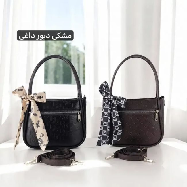 کیف پاسپورتی چرم مصنوعی زنانه مشکی ابعاد 25 در 20 سانتیمتر