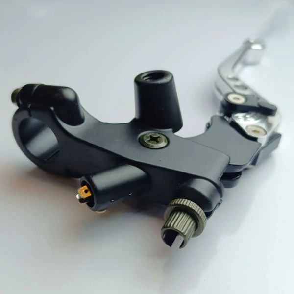 کتی کلاچ و ترمز موتور سیکلت وارون مدل پمپ دار کد B-8-SLVR بسته 2 عددی