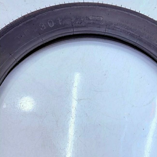 لاستیک جلو باکسر 17-300 یزد تایر 