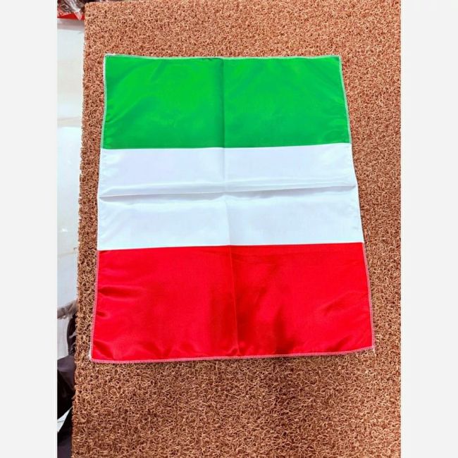 پرچم روی زین موتور سیکلت 