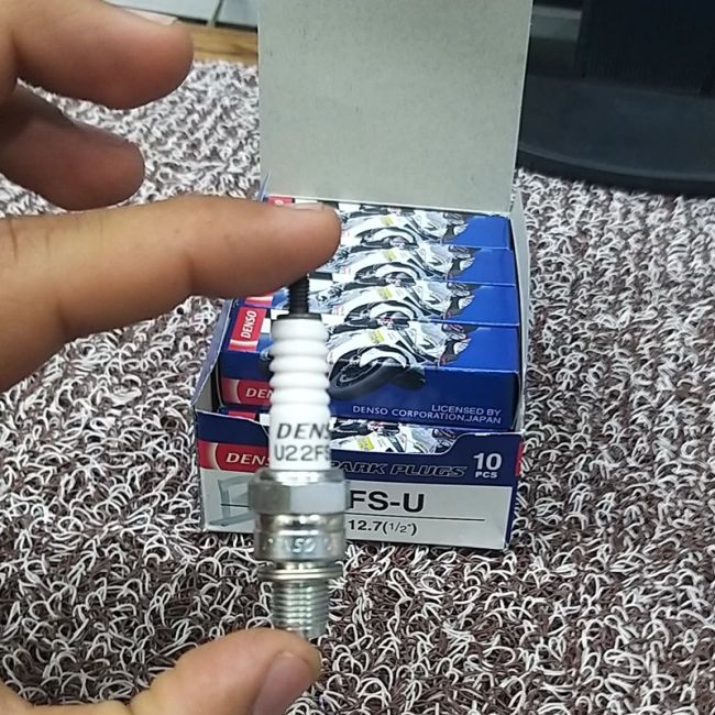 شمع دنسو ژاپنی مخصوص موتور سیکلت 