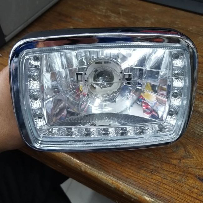 چراغ جلو احسان 200