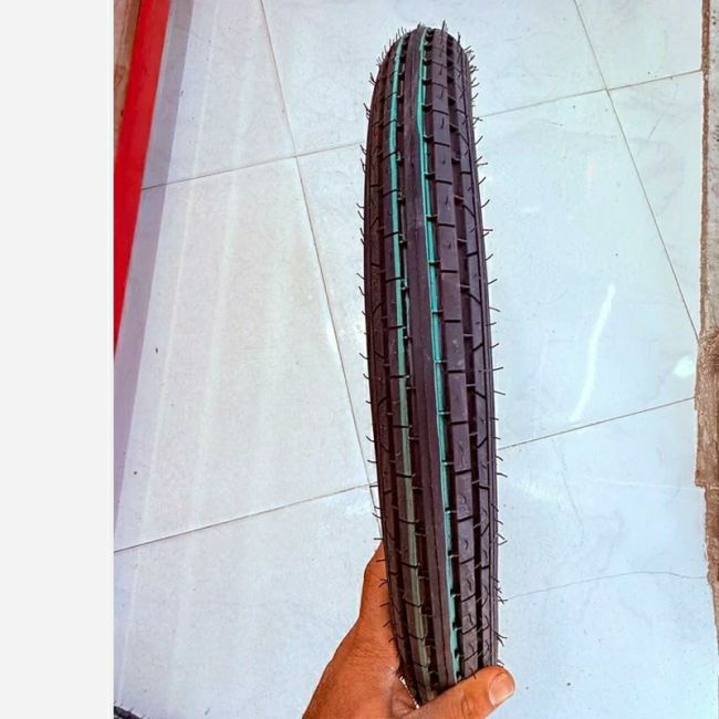 لاستیک جلو باکسر 17-300 یزد تایر 